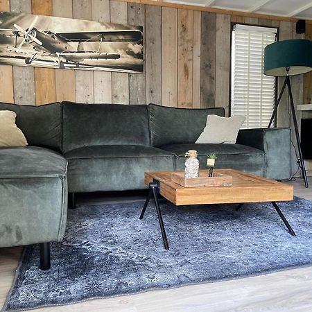 פוטן Uniek Chalet Op De Veluwe, In Bosrijke Omgeving. מראה חיצוני תמונה
