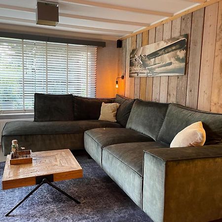 פוטן Uniek Chalet Op De Veluwe, In Bosrijke Omgeving. מראה חיצוני תמונה