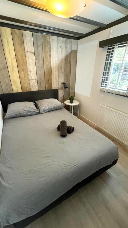 פוטן Uniek Chalet Op De Veluwe, In Bosrijke Omgeving. מראה חיצוני תמונה